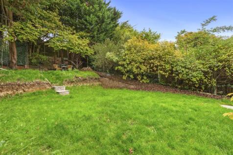 47 Arundel Road, HP12 4NF-8.jpg
