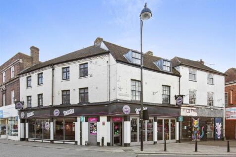 Flat 1, 7 Bull Lane, HP11 2DL New (LOW RES)-2.jpg