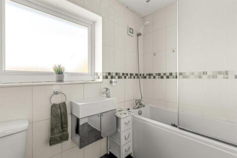 27 Rugwood Road, HP10 9HA-2.jpg