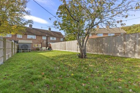 27 Rugwood Road, HP10 9HA-12.jpg