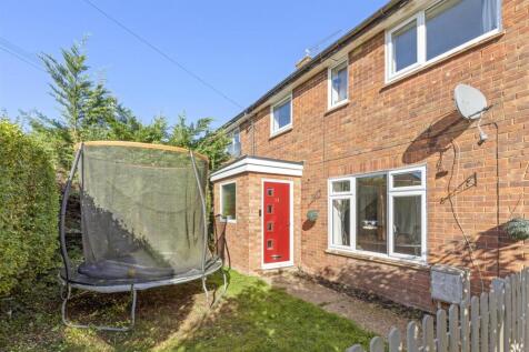 27 Rugwood Road, HP10 9HA-14.jpg