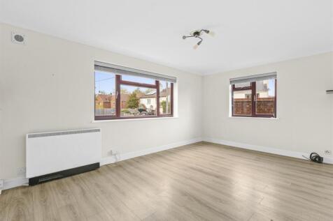 1 Parsley Close, HP22 5AN-1.jpg