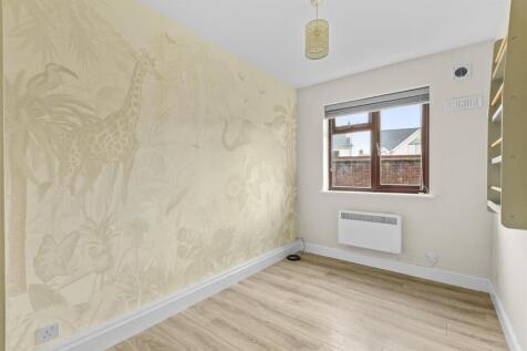 1 Parsley Close, HP22 5AN-3.jpg