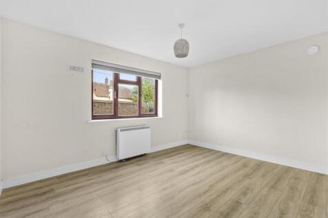 1 Parsley Close, HP22 5AN-4.jpg