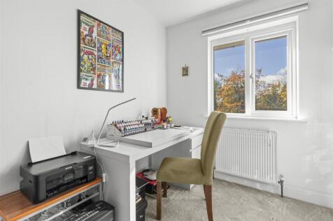 51 Geralds Road, HP13 6BN-3.jpg