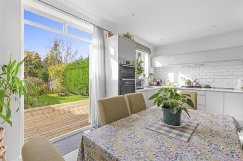 51 Geralds Road, HP13 6BN-8.jpg