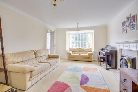 12 The Spinney, HP11 1QE-8.jpg