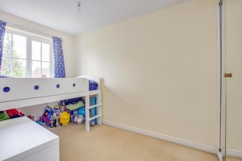 12 The Spinney, HP11 1QE-6.jpg