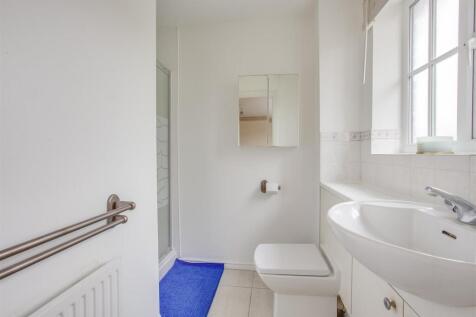 12 The Spinney, HP11 1QE-1.jpg