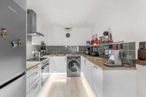 18 Flitcroft Lea, HP13 5LE-5.jpg