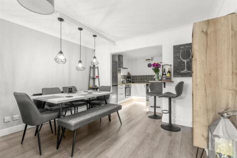 18 Flitcroft Lea, HP13 5LE-3.jpg