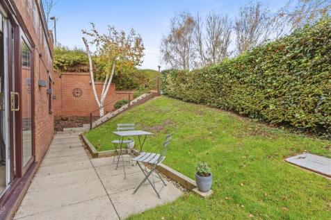 18 Flitcroft Lea, HP13 5LE-6.jpg