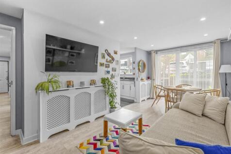 141 St. Hughs Ave, HP13 7UA-10.jpg