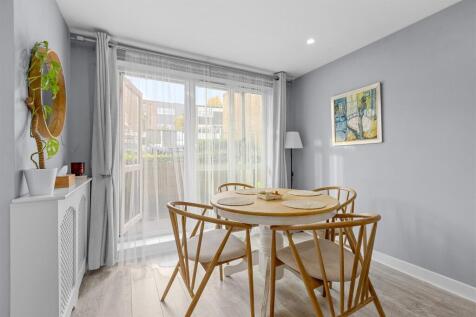 141 St. Hughs Ave, HP13 7UA-9.jpg