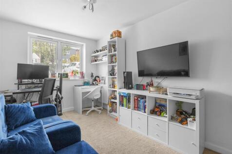 141 St. Hughs Ave, HP13 7UA-2.jpg