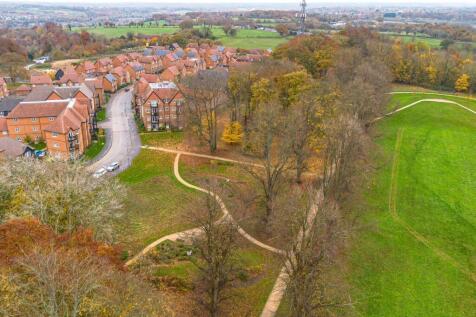 thumbnail_Flat 39 Aspen Rd, HP10 9FA Drone-2.jpg