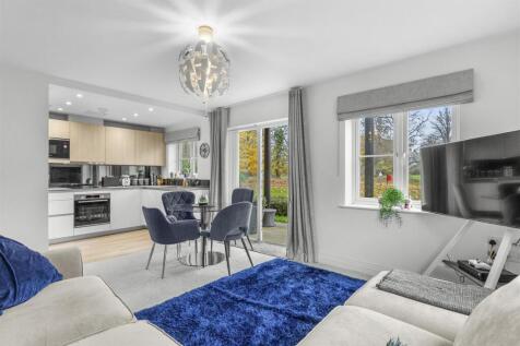 Flat 39 Aspen Rd, HP10 9FA-10.jpg