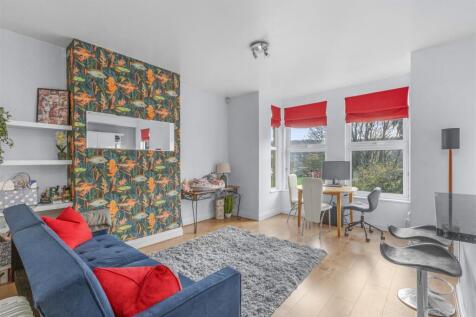 Flat 5, 123 London Rd, HP11 1BT-4.jpg