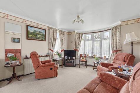 84 Totteridge Lane, HP13 7PZ-10.jpg