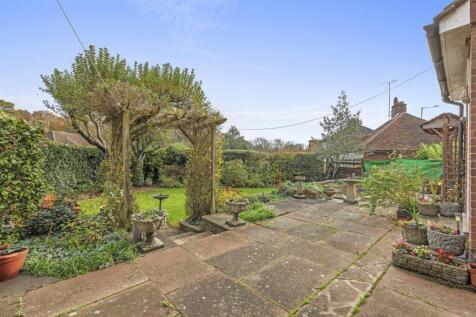 84 Totteridge Lane, HP13 7PZ-12.jpg