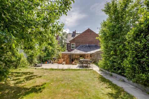 51 London Road, HP11 1BN-17.jpg