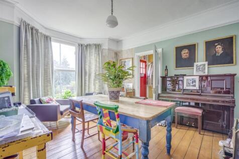 51 London Road, HP11 1BN-19.jpg