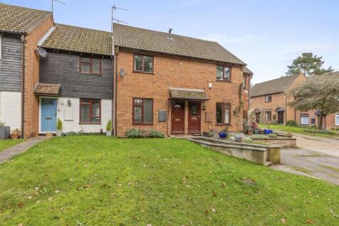 17 Portway Drive, HP12 4AU-1.jpg