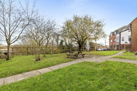 10 Windrush Court, HP13 7UL-8.jpg