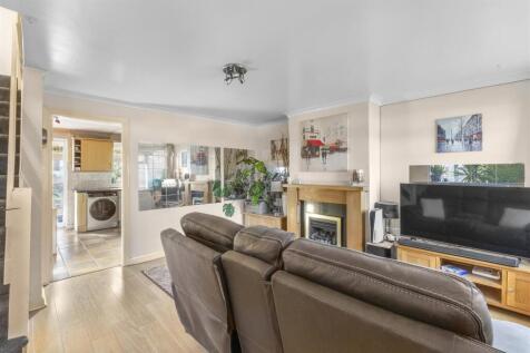 35 Deangarden Rise, HP11 1RF-7.jpg