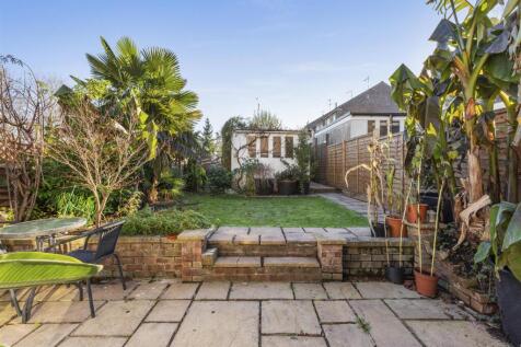 35 Deangarden Rise, HP11 1RF-12.jpg