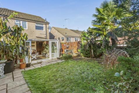 35 Deangarden Rise, HP11 1RF-13.jpg