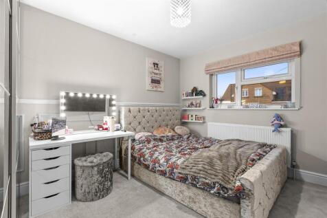 40 Rosebery Ave, HP13 7AL-12.jpg