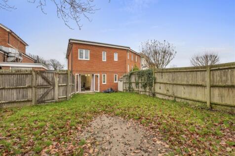 1 Terriers End, HP13 7DB-10.jpg