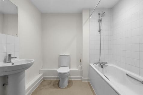 1 Terriers End, HP13 7DB-2.jpg