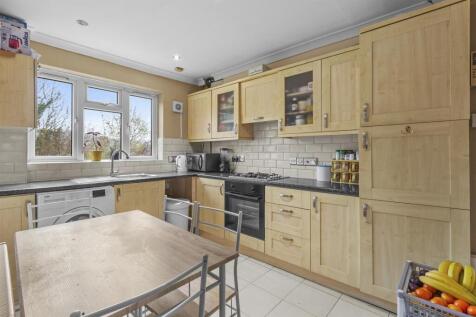 60 Underwood Rd, HP13 6YB-6.jpg