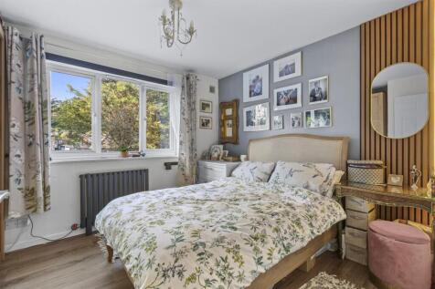 20 Davies Court, Carrington Rd, HP12 3JF-1.jpg