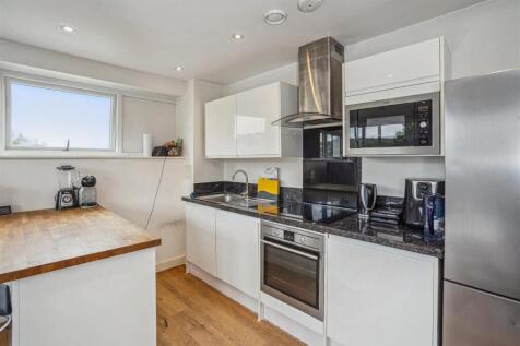 31 Westfields House-6.jpg