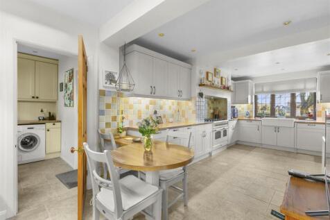 15 Pretoria Rd, HP13 6QW-15.jpg