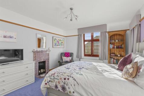 15 Pretoria Rd, HP13 6QW-4.jpg