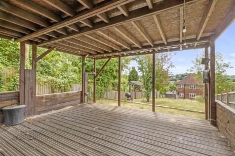 93 Southfield Road, HP13 5LB-13.jpg