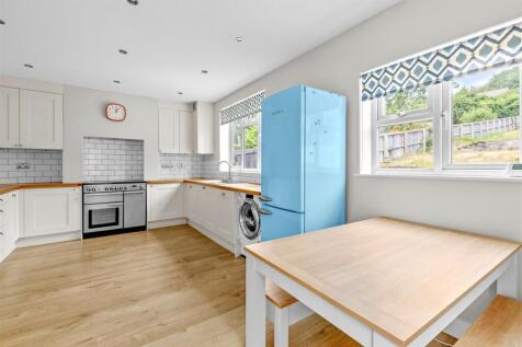 93 Southfield Road, HP13 5LB-8.jpg