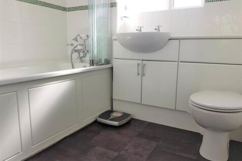 Bathroom (14).jpg