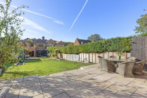 Regis, Valley Road, HP14 4LW-20.jpg