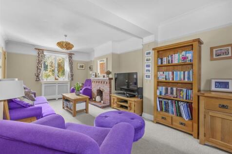 Regis, Valley Road, HP14 4LW-11.jpg