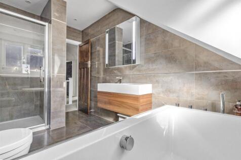 Regis, Valley Road, HP14 4LW-7.jpg