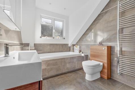 Regis, Valley Road, HP14 4LW-6.jpg