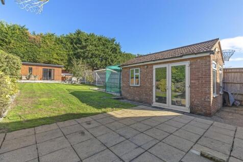 Regis, Valley Road, HP14 4LW-17.jpg