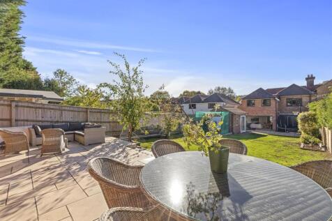 Regis, Valley Road, HP14 4LW-21.jpg