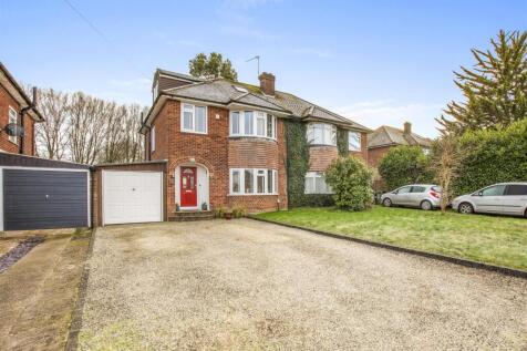 35 Ellsworth Road, HP11 2TU-5.jpg