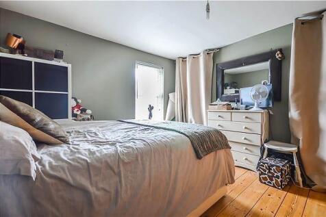 Bedroom (Main)